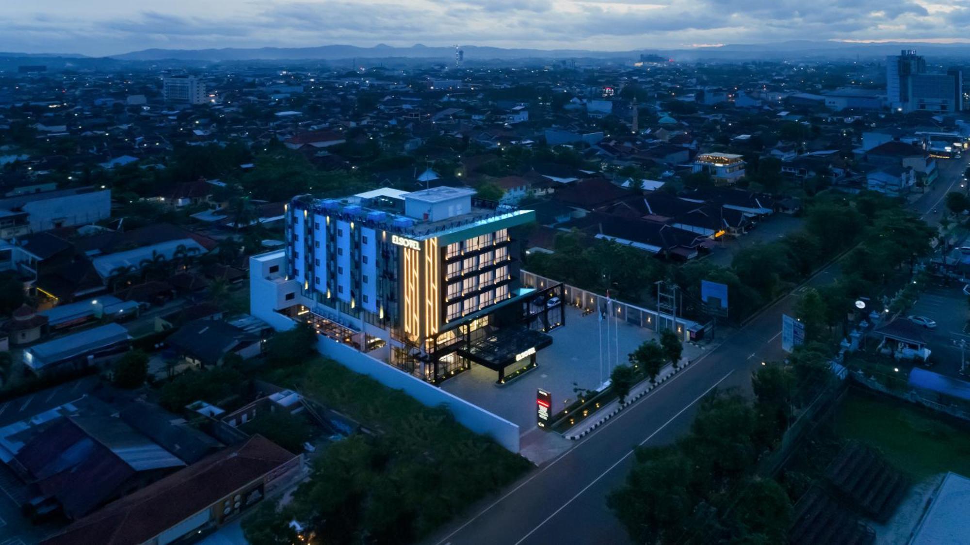 Elsotel Purwokerto By Daphna Management Exterior photo